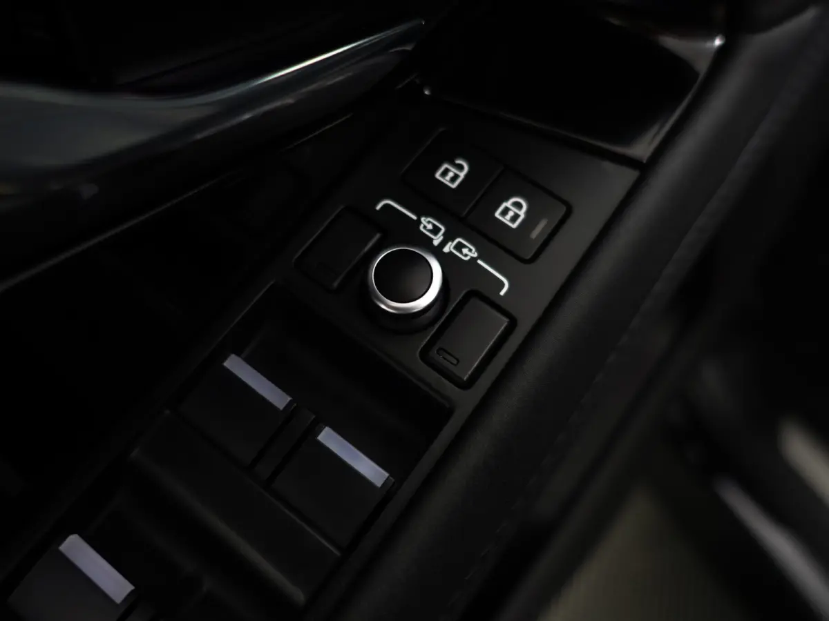 1.5 P300e AWD R-Dynamic HSE- Panoramadak, Carplay, 360 Camera, 360 Camera, Dual View, Xenon Led