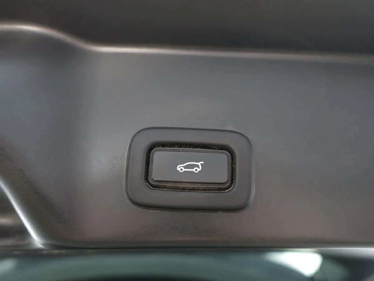 1.5 P300e AWD R-Dynamic HSE- Panoramadak, Carplay, 360 Camera, 360 Camera, Dual View, Xenon Led