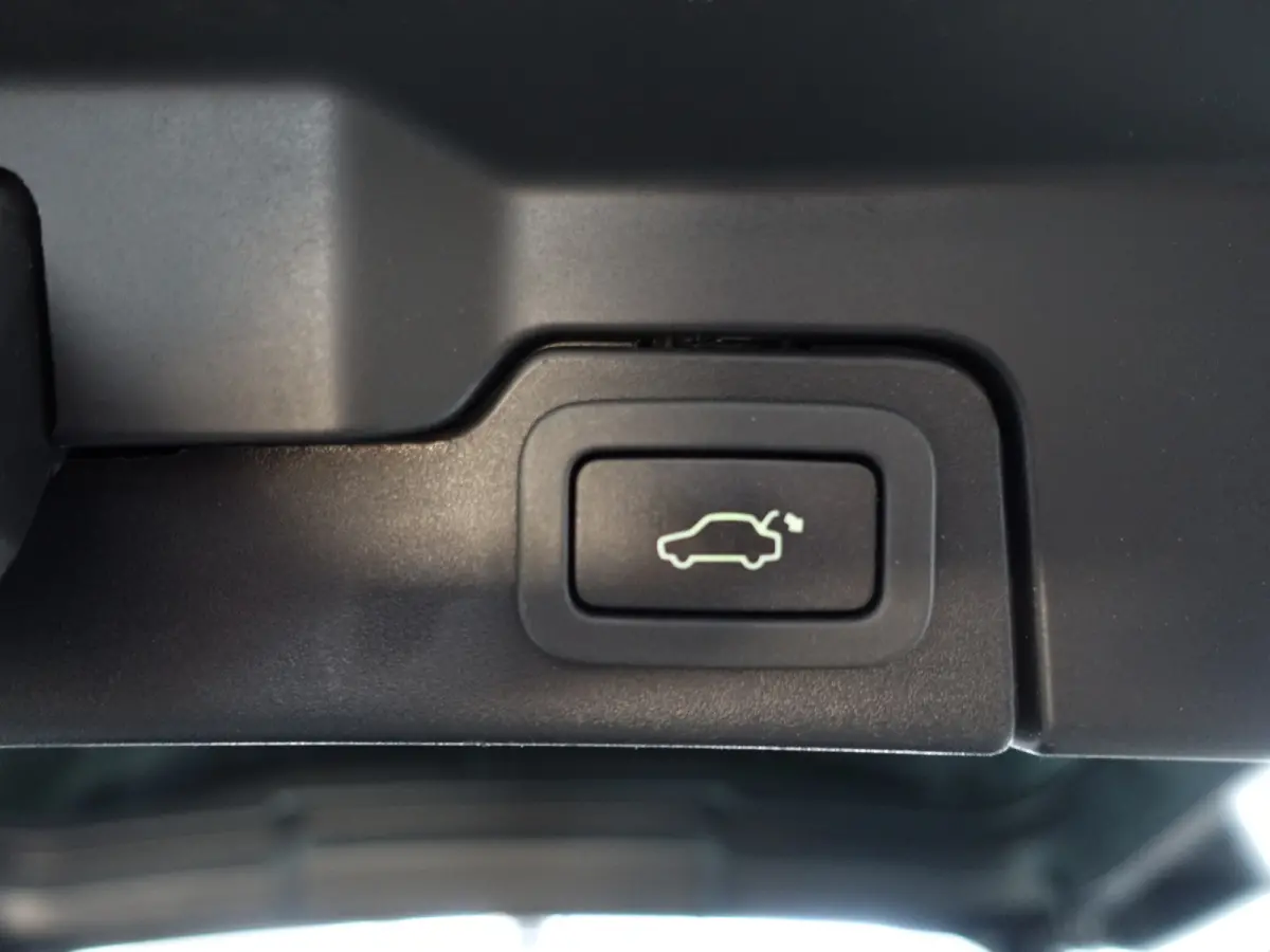 2.0 Si 4WD Prestige Business Edition Aut- Two Tone, Sfeerverlichting, Meridian audio, Camera, Stuur/Stoelverwarming