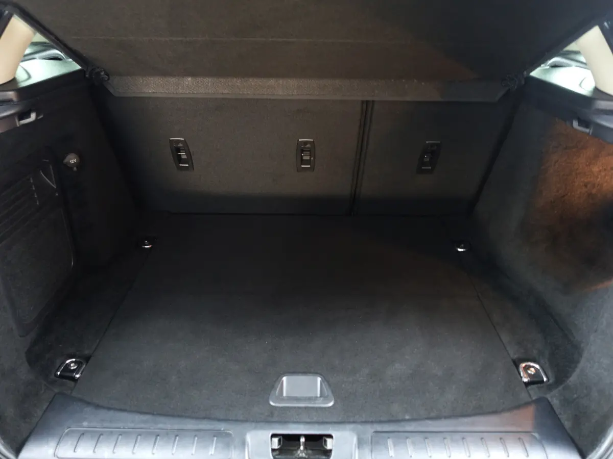 2.0 Si 4WD Prestige Business Edition Aut- Two Tone, Sfeerverlichting, Meridian audio, Camera, Stuur/Stoelverwarming