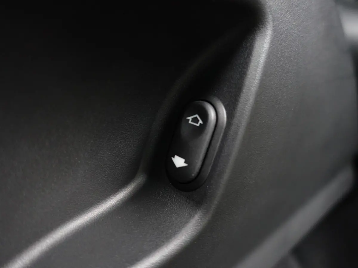 2.0 Si 4WD Prestige Business Edition Aut- Two Tone, Sfeerverlichting, Meridian audio, Camera, Stuur/Stoelverwarming