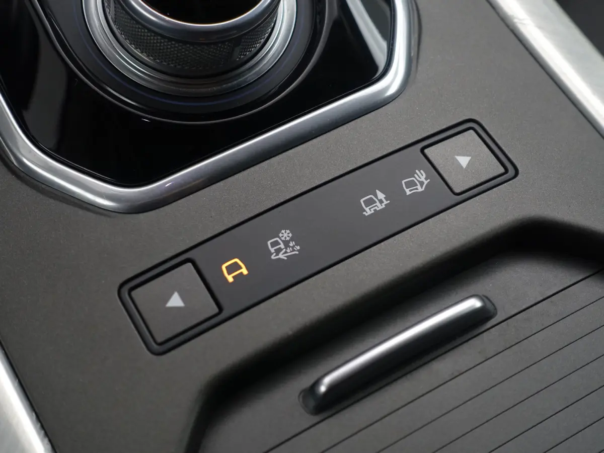 2.0 Si 4WD Prestige Business Edition Aut- Two Tone, Sfeerverlichting, Meridian audio, Camera, Stuur/Stoelverwarming