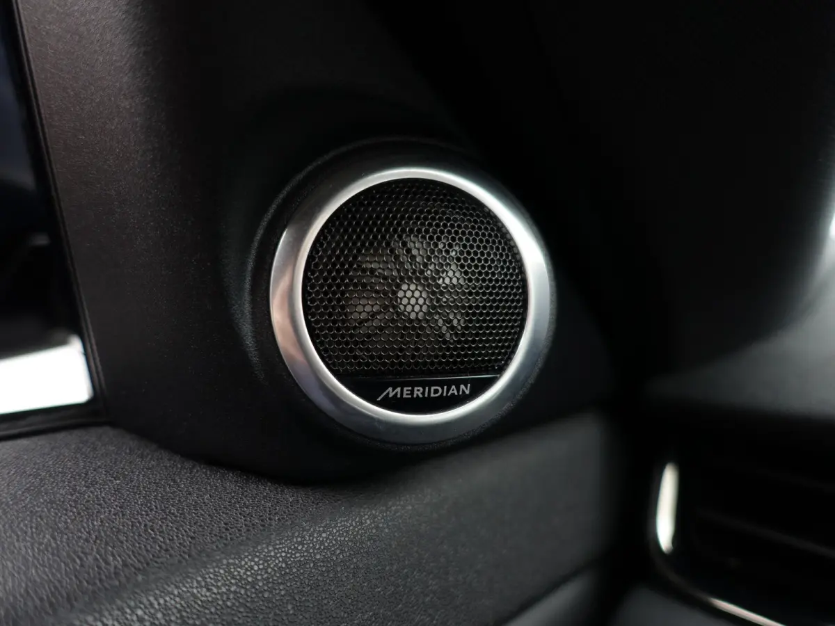 2.0 P200 AWD R-Dynamic HSE- Panoramadak, Sfeerverlichting, Memory, Meridian Audio, Dual View, Carplay