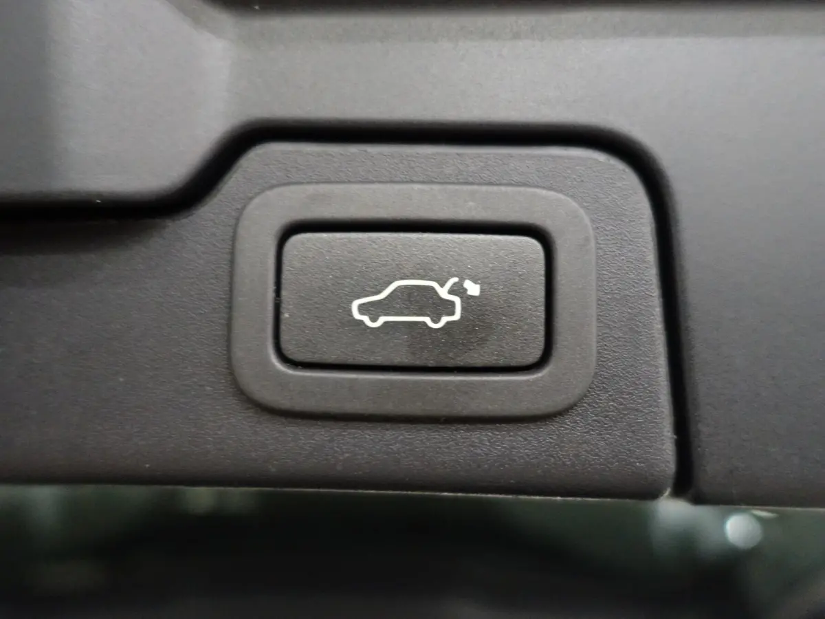 2.0 Si 4WD Dynamic Aut- Two Tone, Panoramadak, Xenon Led, Meridian, Camera, Sfeerverlichting