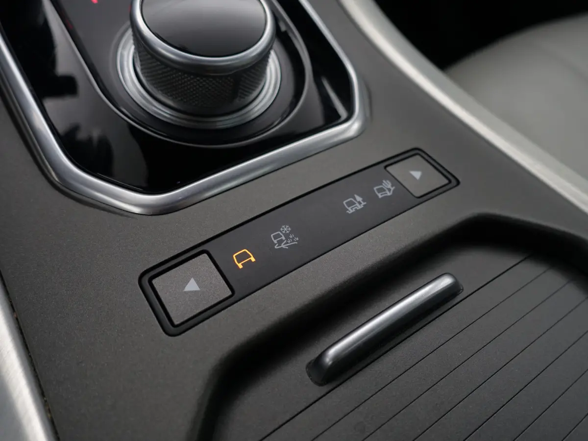 2.0 TD4 SE Dynamic Aut- Panoramadak, Leder Sport Interieur, Lane Assist, Xenon Led, Dynamic Select