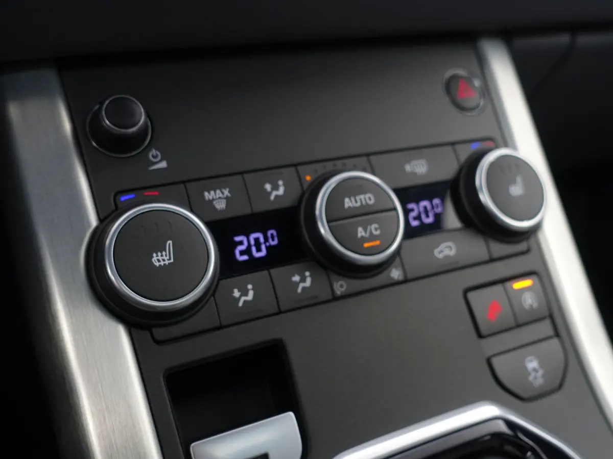 2.0 TD4 SE Dynamic Aut- Panoramadak, Leder Sport Interieur, Lane Assist, Xenon Led, Dynamic Select