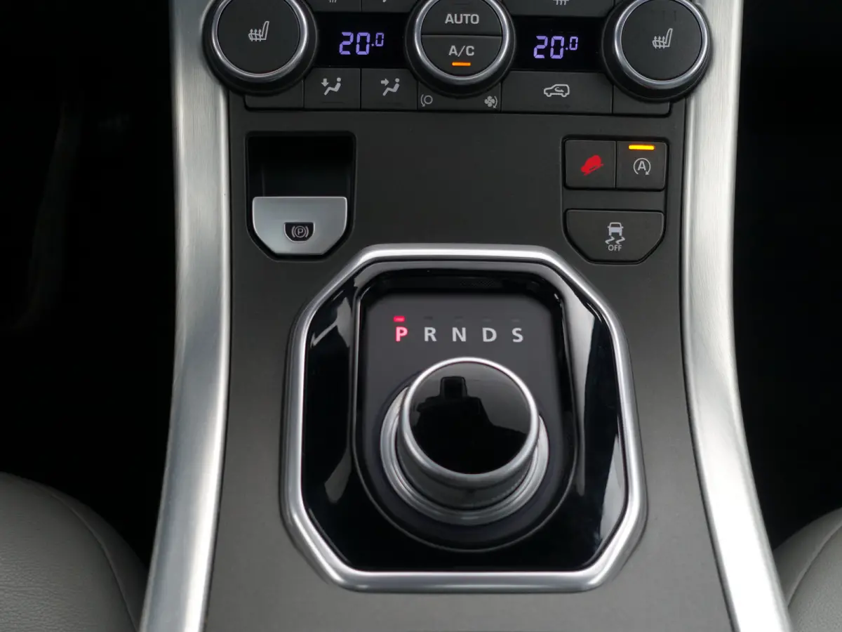 2.0 TD4 SE Dynamic Aut- Panoramadak, Leder Sport Interieur, Lane Assist, Xenon Led, Dynamic Select