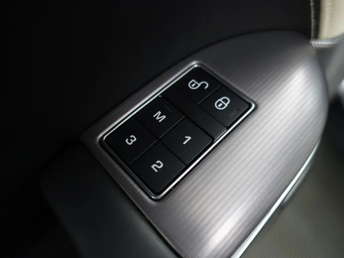 3.0 SDV6 HSE Dynamic- 7 Pers, Dual View, Panoramadak, Meridian Audio, Black optic pakket, Stoelverwarming