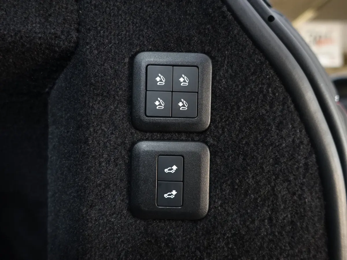 3.0 SDV6 HSE Dynamic- 7 Pers, Dual View, Panoramadak, Meridian Audio, Black optic pakket, Stoelverwarming