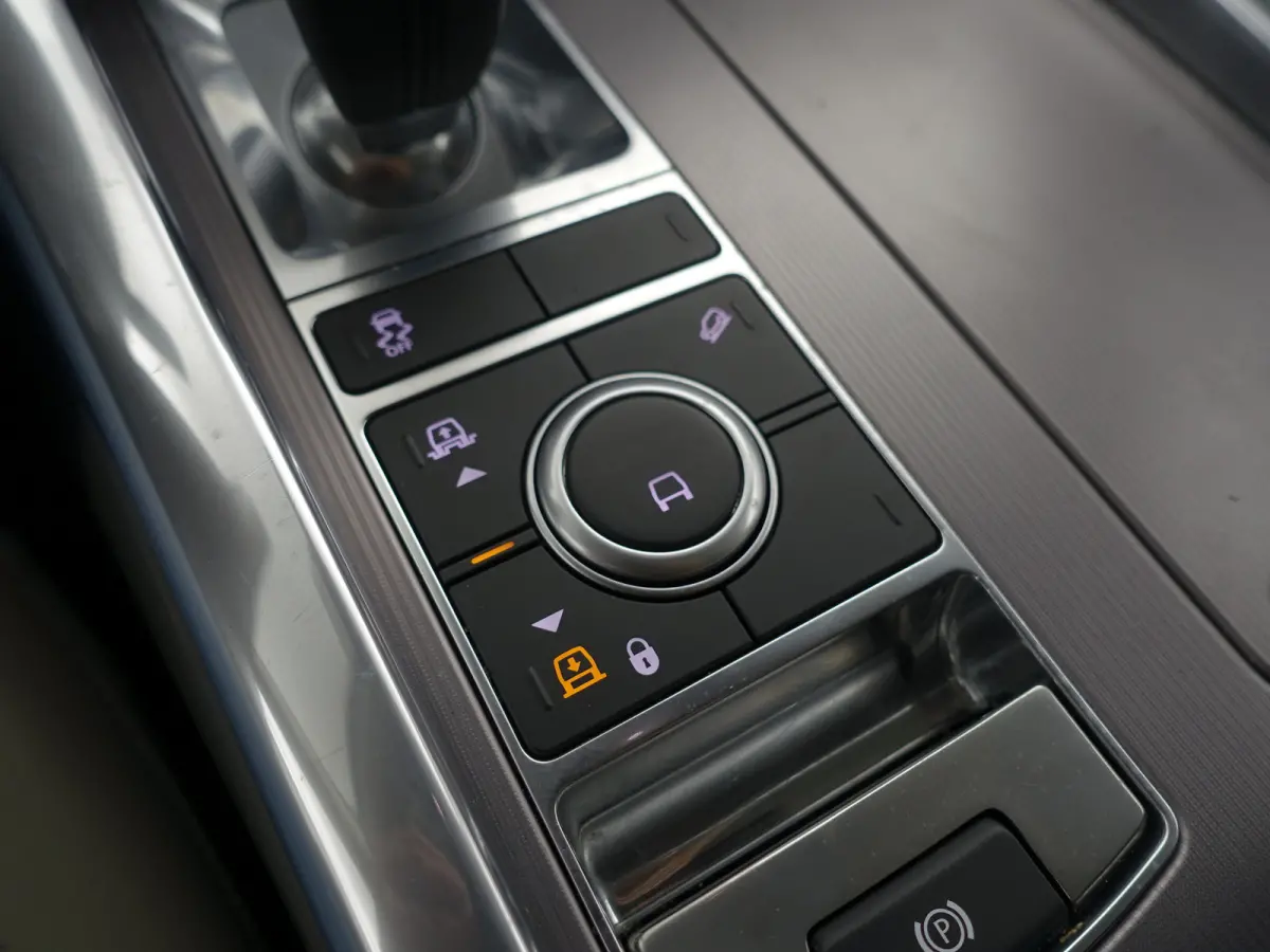 3.0 SDV6 HSE Dynamic- 7 Pers, Dual View, Panoramadak, Meridian Audio, Black optic pakket, Stoelverwarming