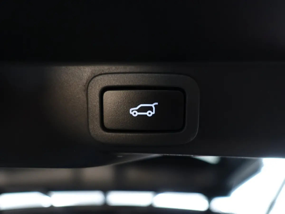 3.0 SDV6 HSE Dynamic- 7 Pers, Dual View, Panoramadak, Meridian Audio, Black optic pakket, Stoelverwarming