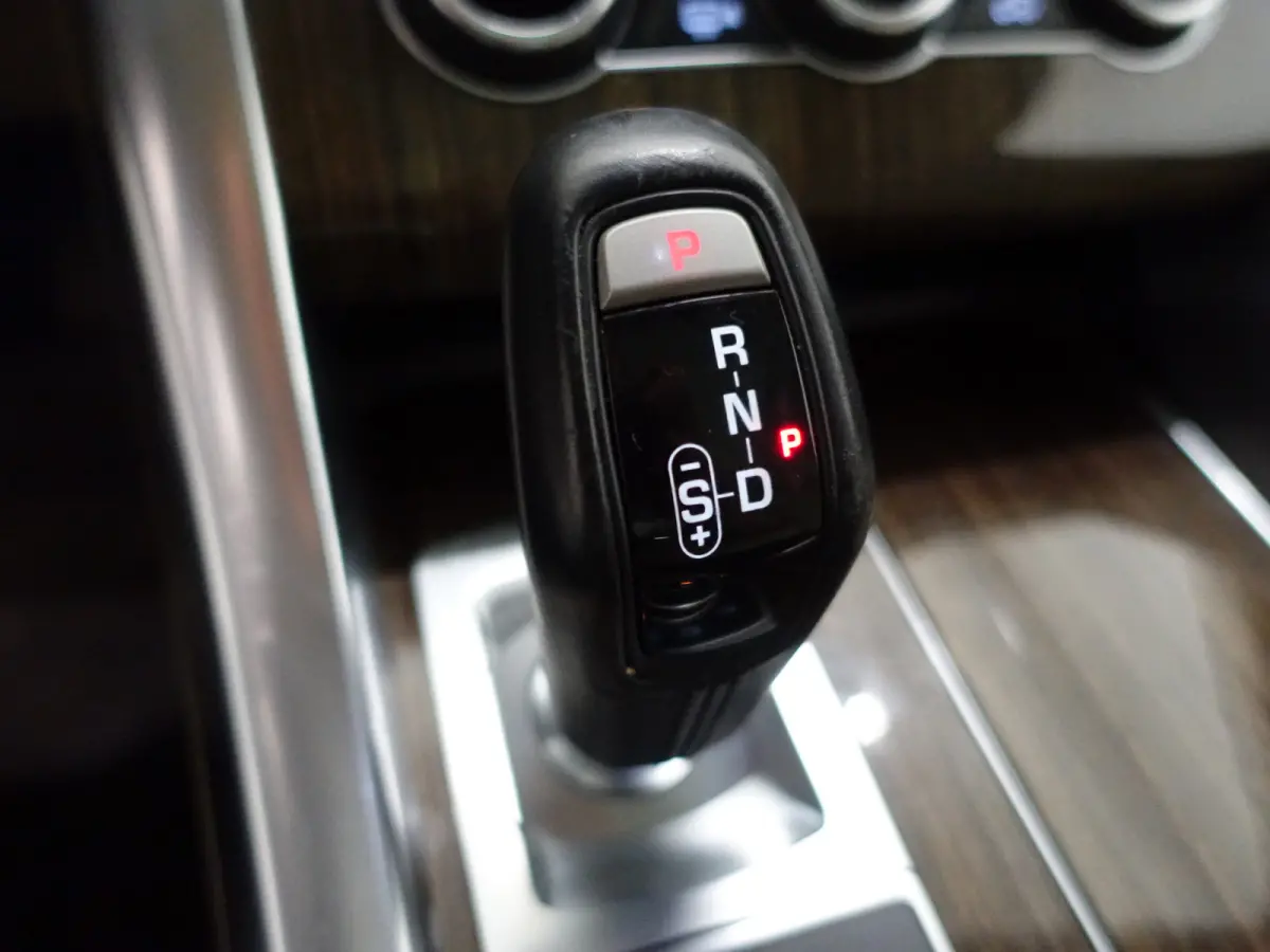 3.0 TDV6 HSE Dynamic- Two Tone, Panoramadak, Meridian Surround Audio, Luchtvering