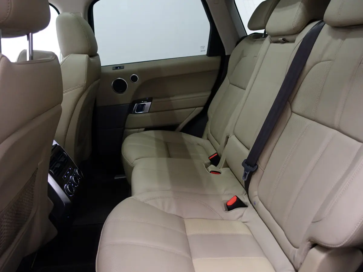 3.0 TDV6 HSE Dynamic- Two Tone, Panoramadak, Meridian Surround Audio, Luchtvering