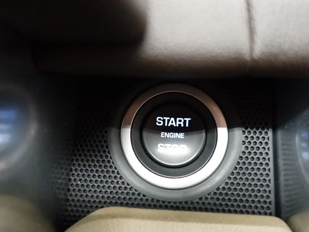 3.0 TDV6 HSE Dynamic- Two Tone, Panoramadak, Meridian Surround Audio, Luchtvering