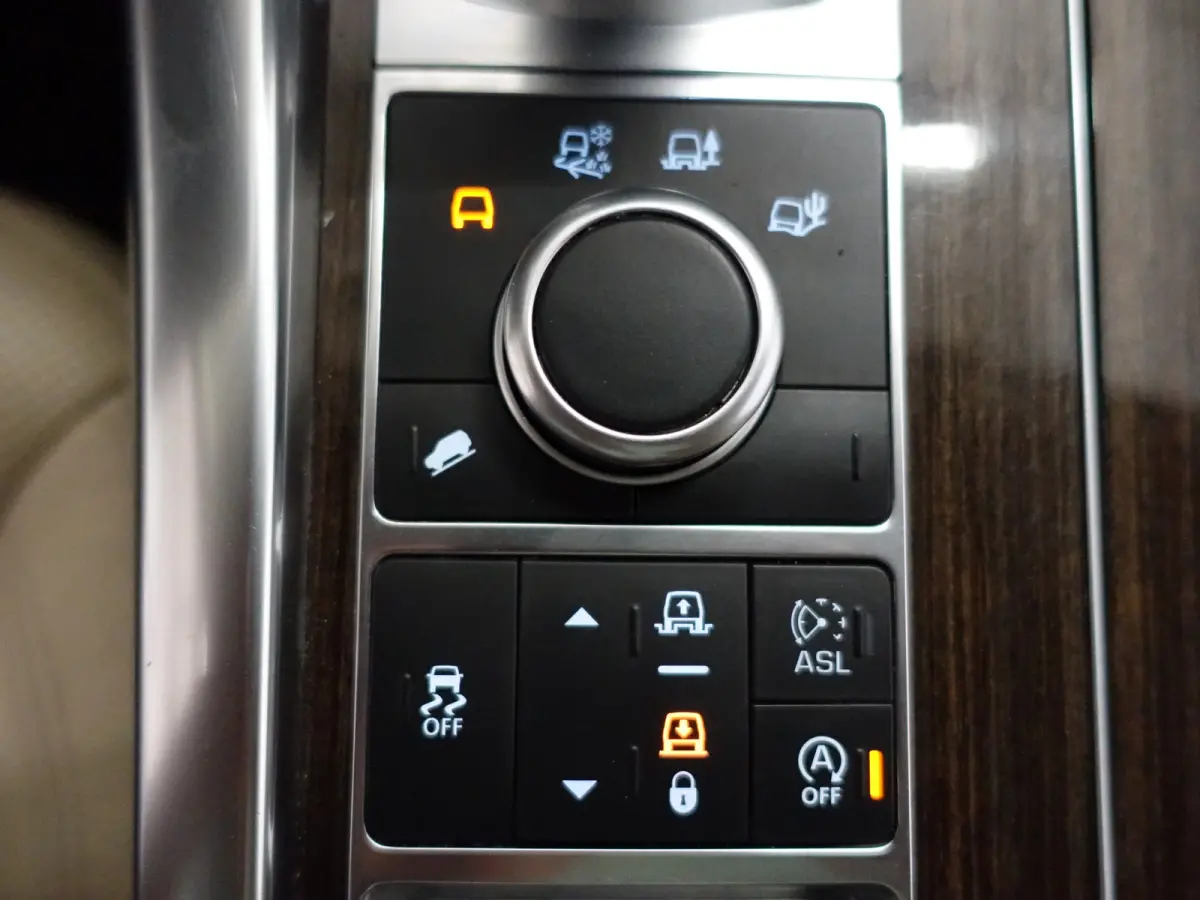 3.0 TDV6 HSE Dynamic- Two Tone, Panoramadak, Meridian Surround Audio, Luchtvering