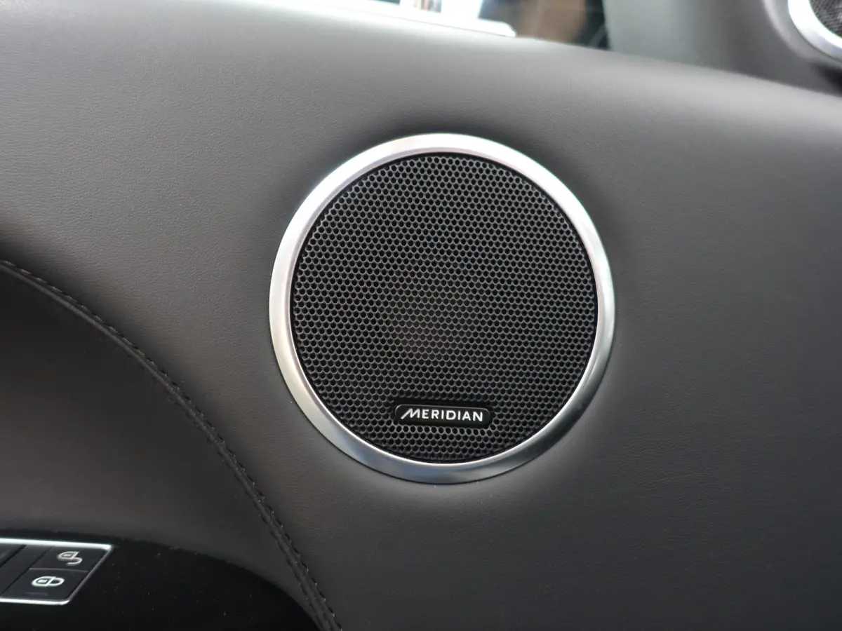 2.0 P400e Autobiography Dynamic- Panoramisch dak, Memory Seats, Koelkast, Head Up, Meridian, Stuur/Stoelverwarming, Xenon Led