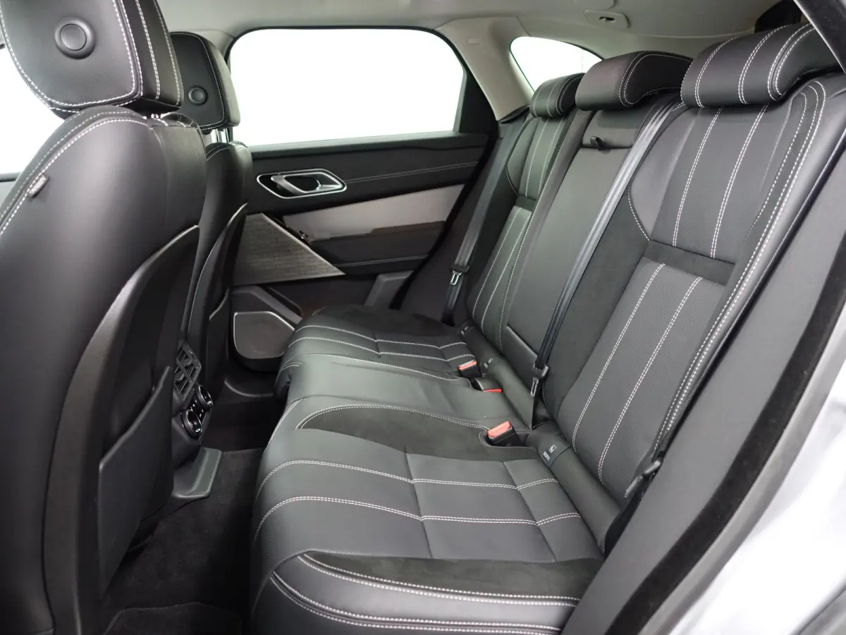 2.0 P400e SE- Two Tone, Stoelventilatie, Stuur/Stoelverwarming, CarPlay, 360 Camera, Meridian Audio
