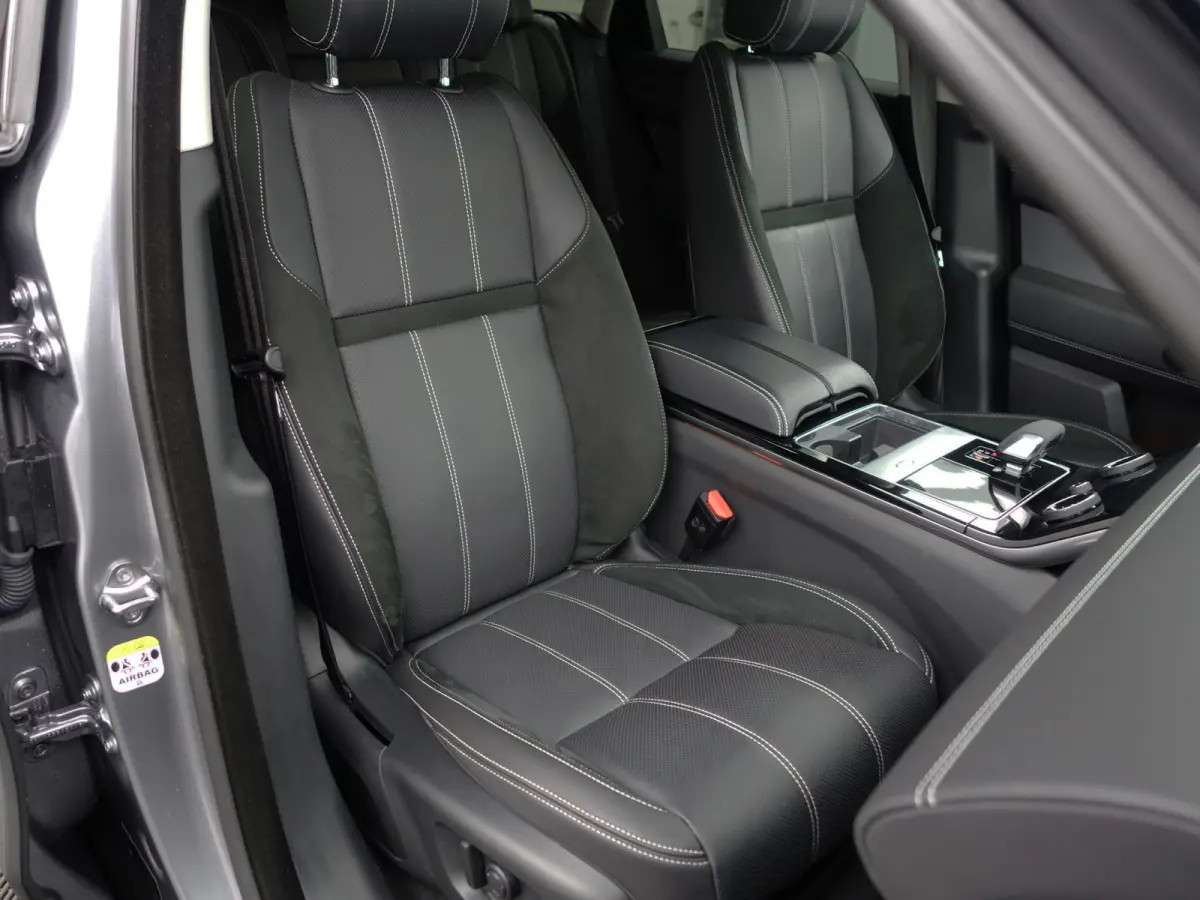 2.0 P400e SE- Two Tone, Stoelventilatie, Stuur/Stoelverwarming, CarPlay, 360 Camera, Meridian Audio