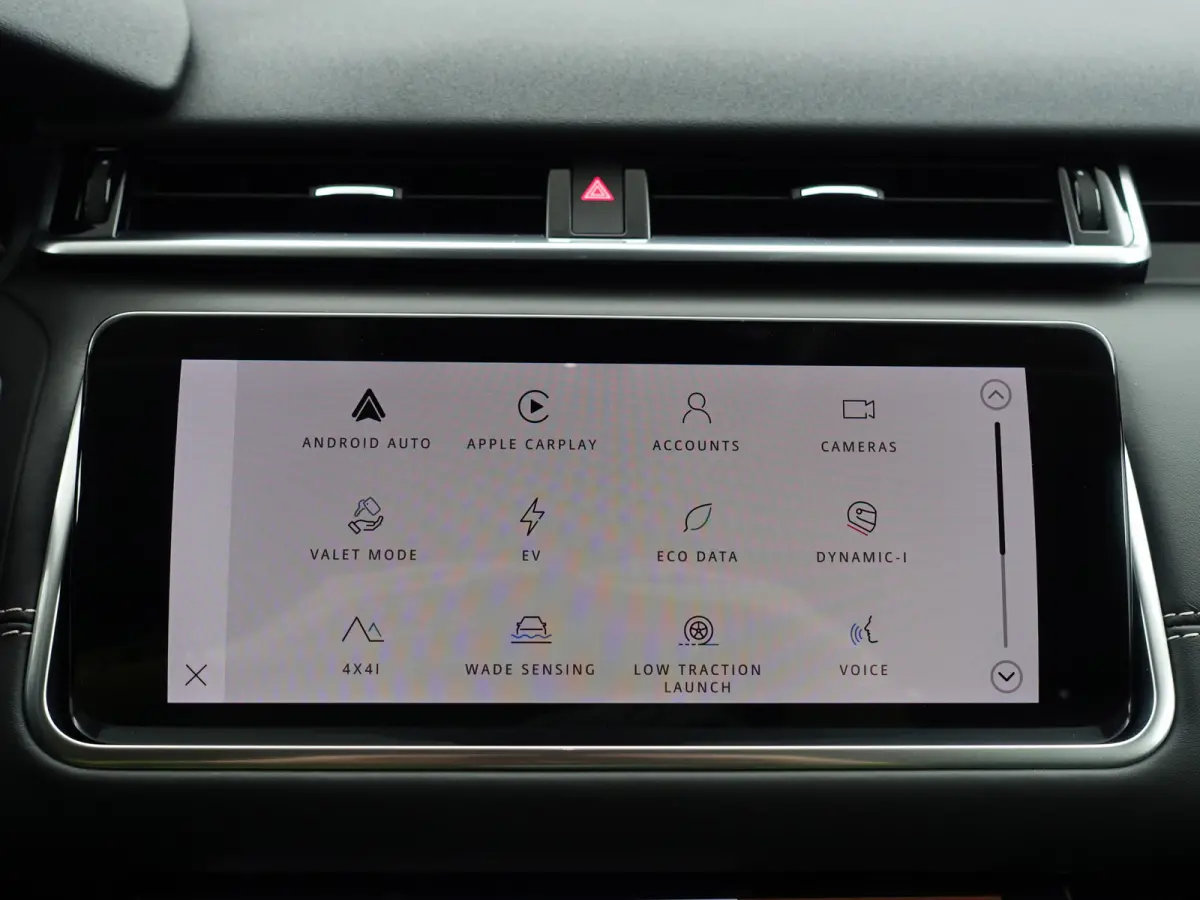 2.0 P400e SE- Two Tone, Stoelventilatie, Stuur/Stoelverwarming, CarPlay, 360 Camera, Meridian Audio
