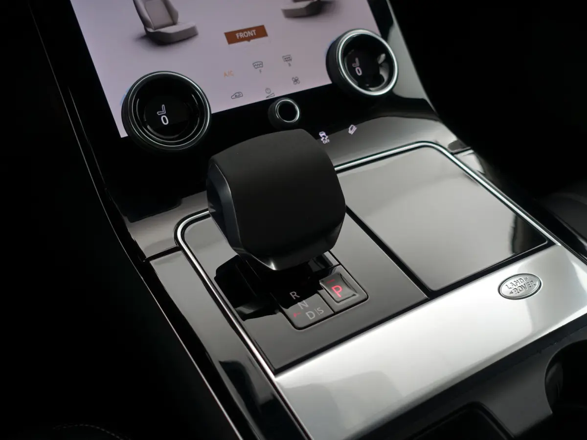 2.0 P400e SE- Two Tone, Stoelventilatie, Stuur/Stoelverwarming, CarPlay, 360 Camera, Meridian Audio