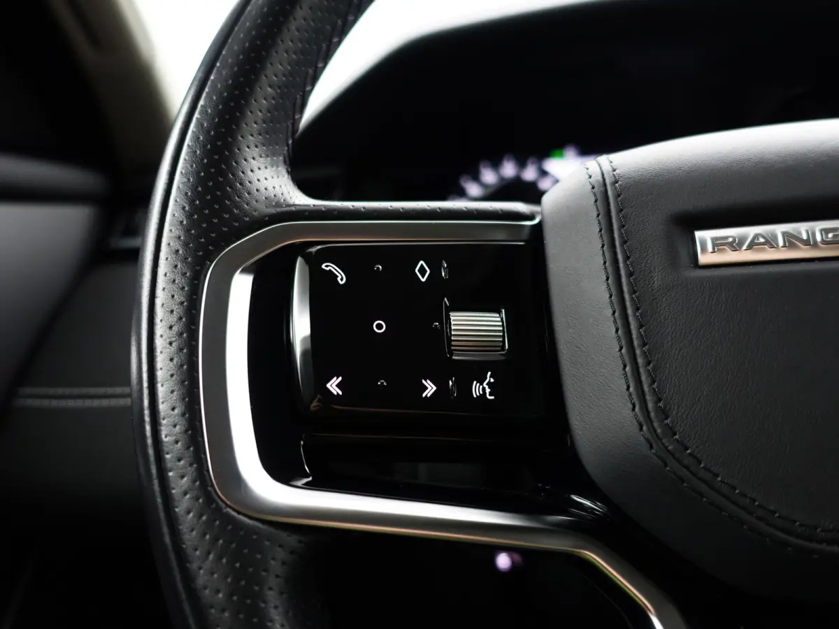 2.0 P400e SE- Two Tone, Stoelventilatie, Stuur/Stoelverwarming, CarPlay, 360 Camera, Meridian Audio