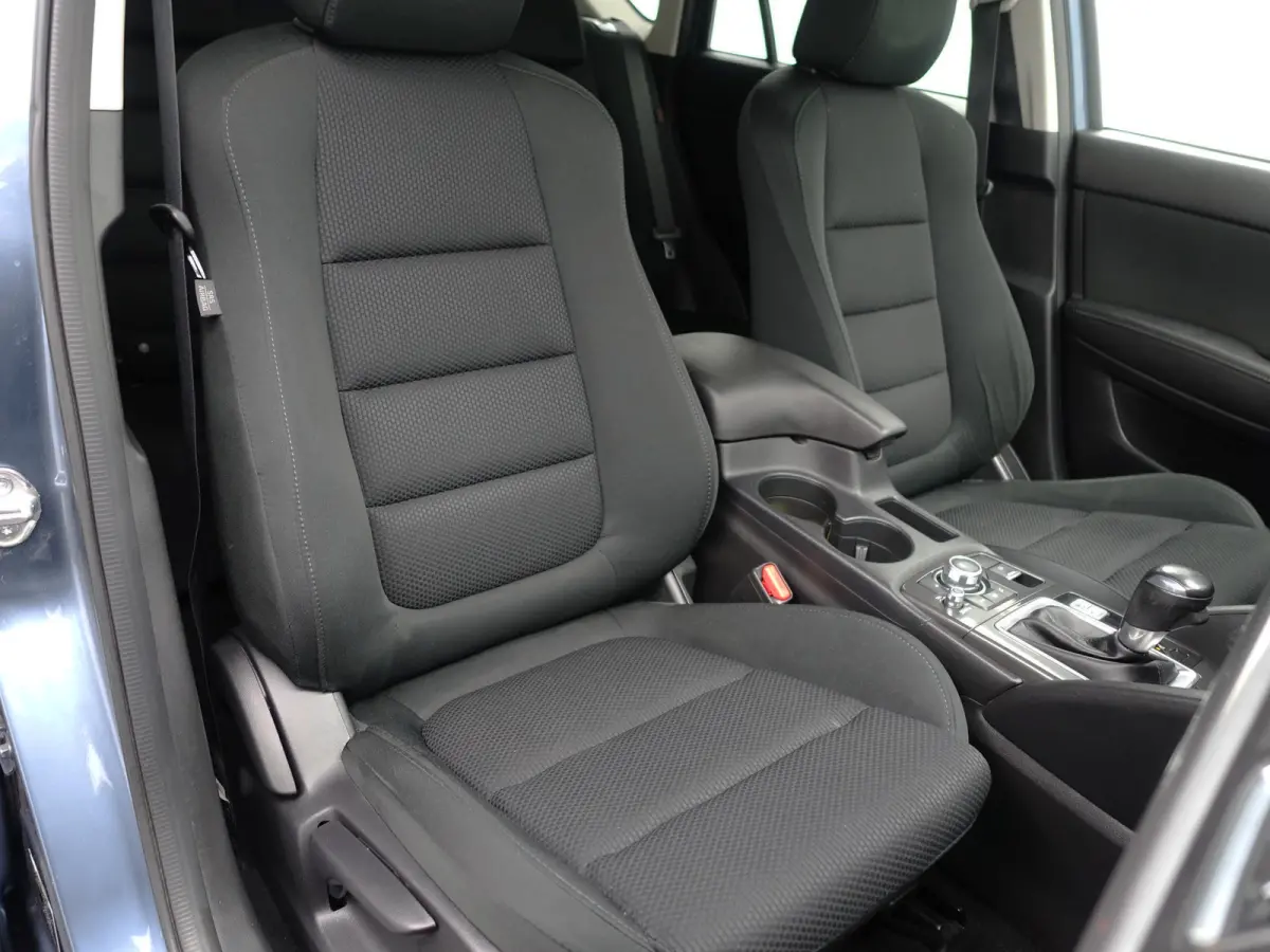 2.0 SkyActiv-G 165 GT 2WD Aut- Xenon Led, Stoelverwarming, Navigatie, Clima, Dynamic Select, Privacy Glass
