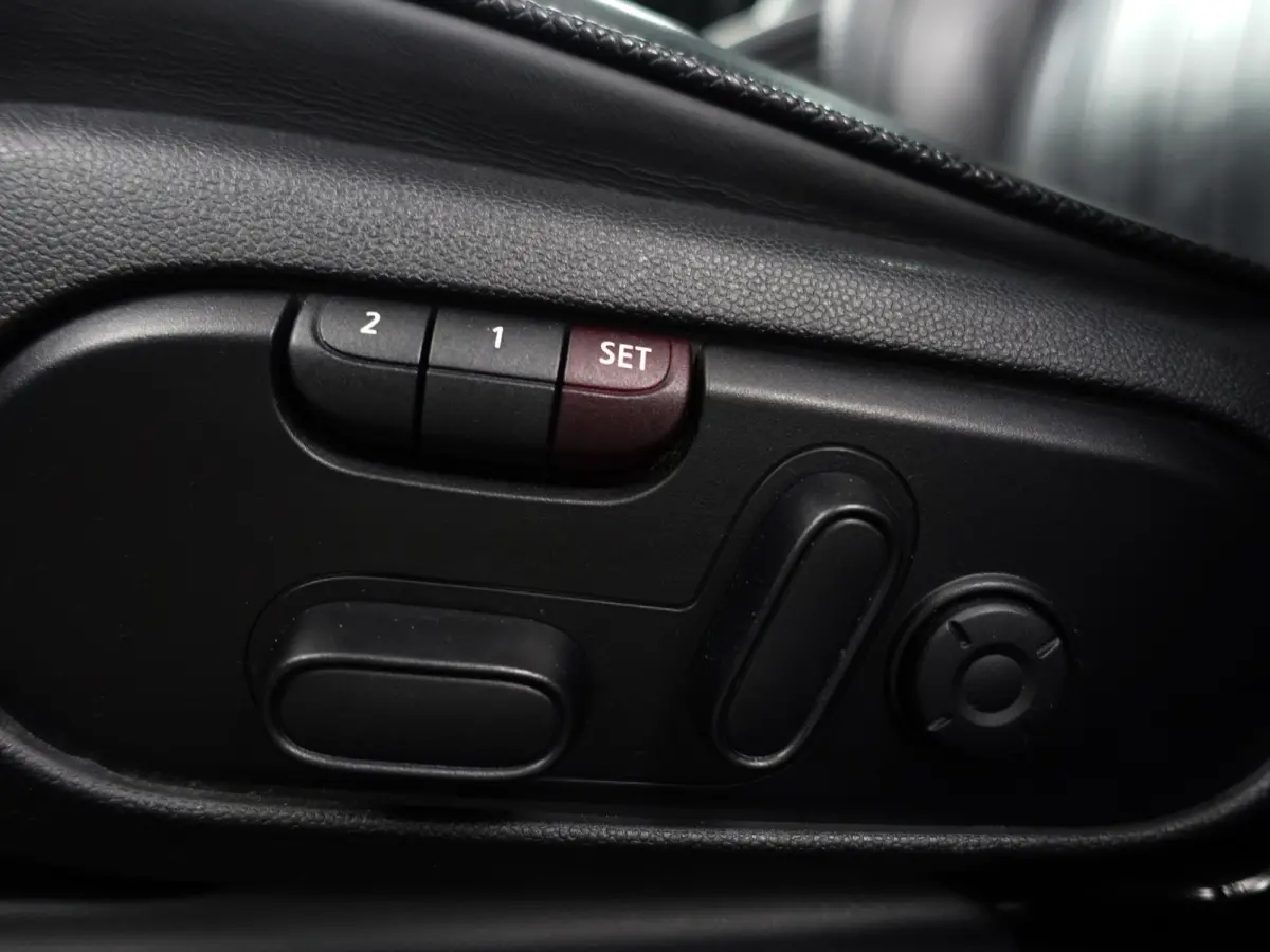Mini 2.0 Cooper S ALL4 JCW Aut- Head Up, Memory, Harman Kardon, Panoramadak, Camera, Sfeerverlichting