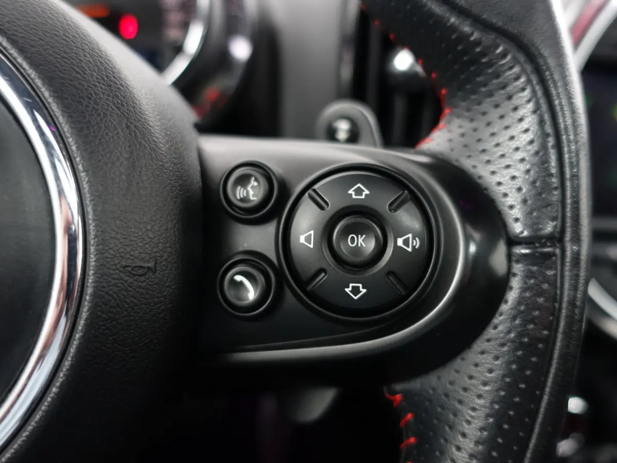 Mini 2.0 Cooper S ALL4 JCW Aut- Head Up, Memory, Harman Kardon, Panoramadak, Camera, Sfeerverlichting