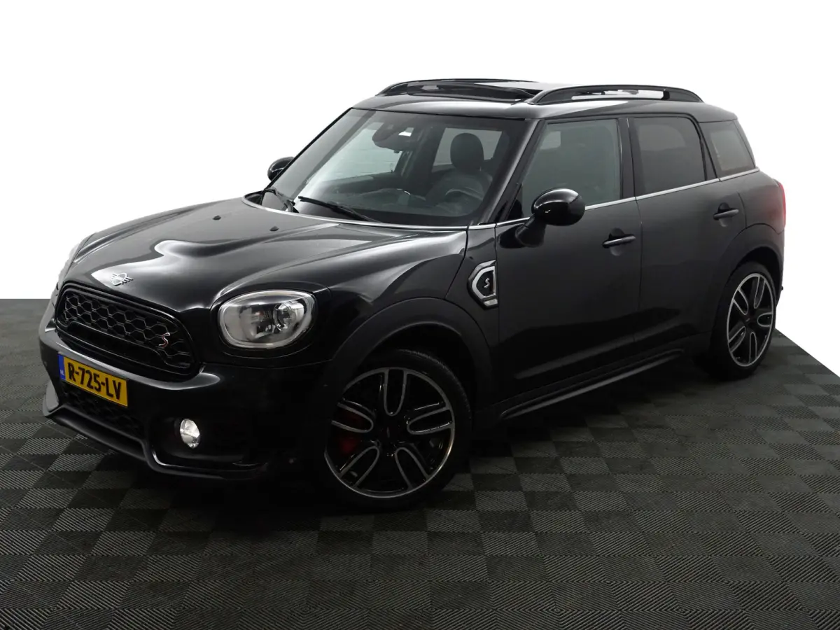 Mini 2.0 Cooper S ALL4 JCW Aut- Head Up, Memory, Harman Kardon, Panoramadak, Camera, Sfeerverlichting