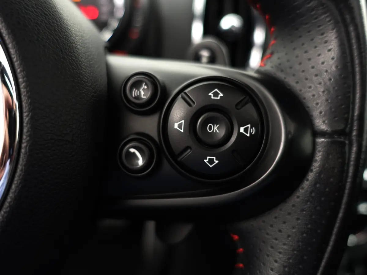 Mini 2.0 Cooper S 192pk John Cooper Works Aut- Two Tone, Panoramadak, Sfeerverlichting, Ada Cruise, Xenon Led, Dynamic Select