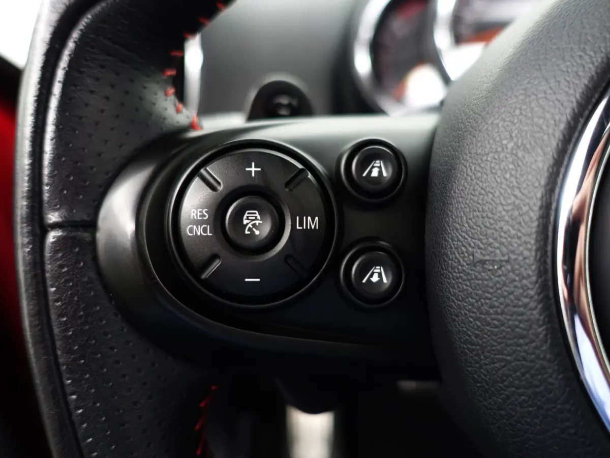 Mini 2.0 Cooper S 192pk John Cooper Works Aut- Two Tone, Panoramadak, Sfeerverlichting, Ada Cruise, Xenon Led, Dynamic Select