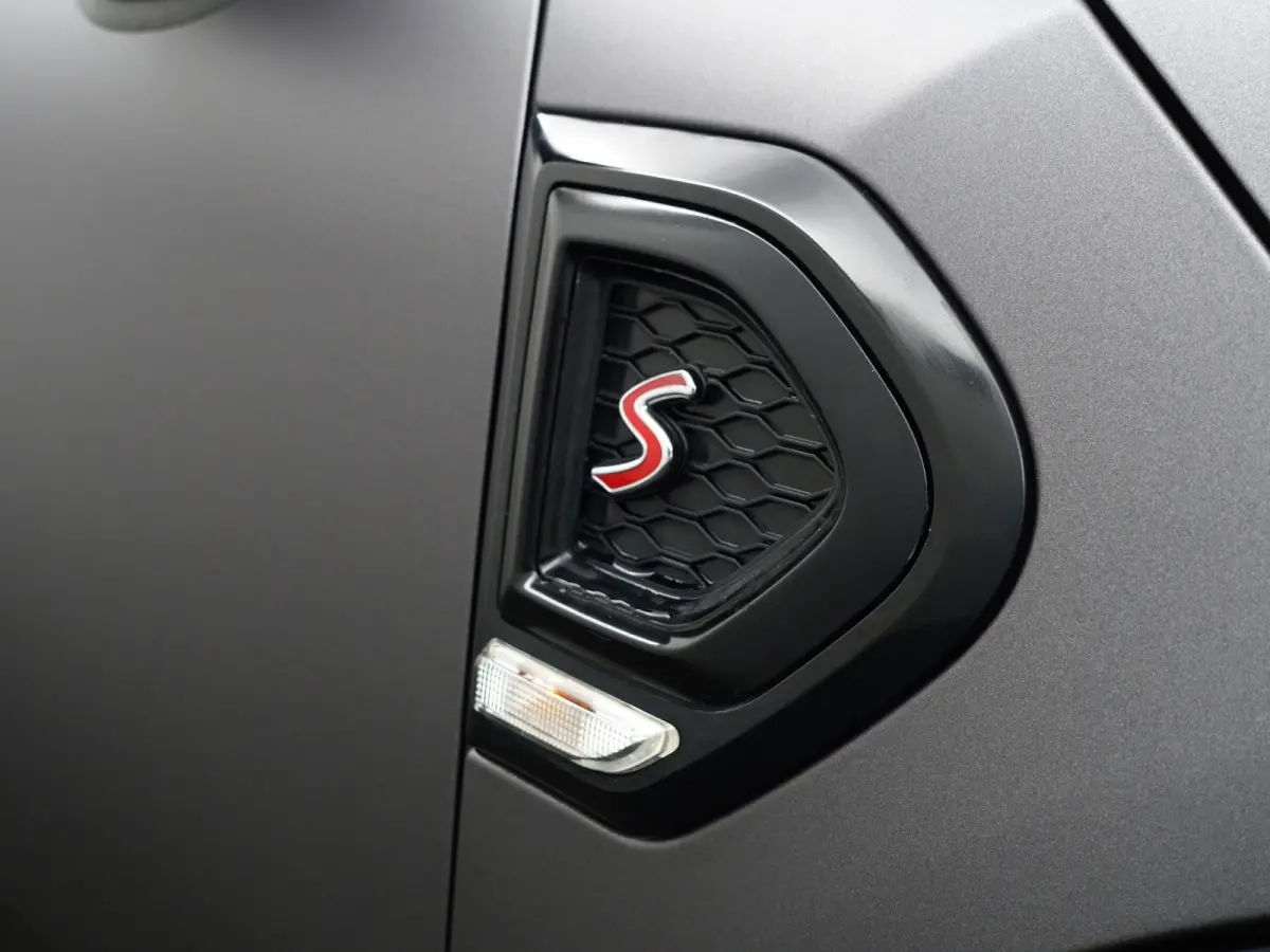 Mini 2.0 Cooper S 192pk John Cooper Works Aut- Two Tone, Panoramadak, Sfeerverlichting, Ada Cruise, Xenon Led, Dynamic Select
