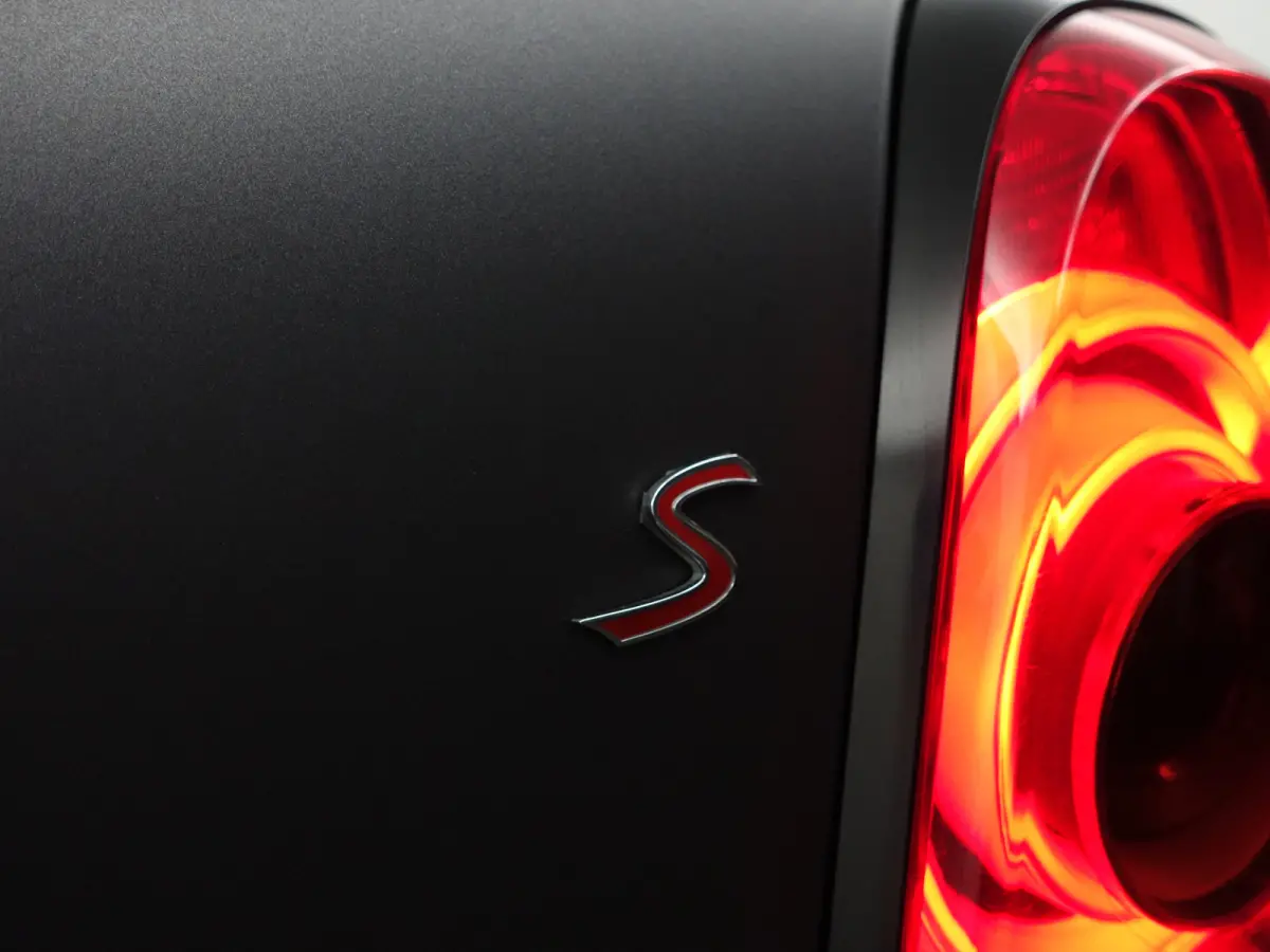Mini 2.0 Cooper S 192pk John Cooper Works Aut- Two Tone, Panoramadak, Sfeerverlichting, Ada Cruise, Xenon Led, Dynamic Select