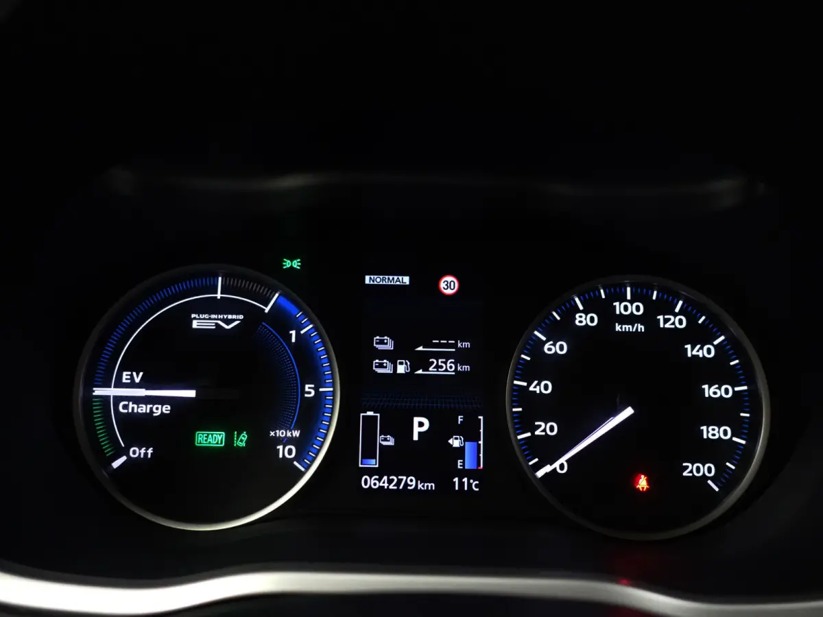 2.4 PHEV Intense+ Aut- Camera, Stoelverwarming, Lane Assist, Trekhaak, Xenon led, Carbon