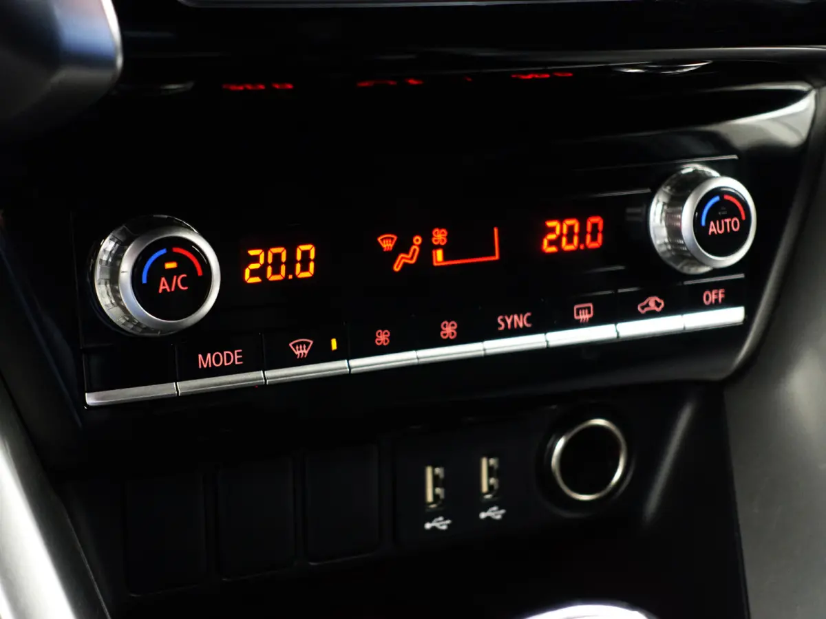 2.4 PHEV Intense+ Aut- Camera, Stoelverwarming, Lane Assist, Trekhaak, Xenon led, Carbon