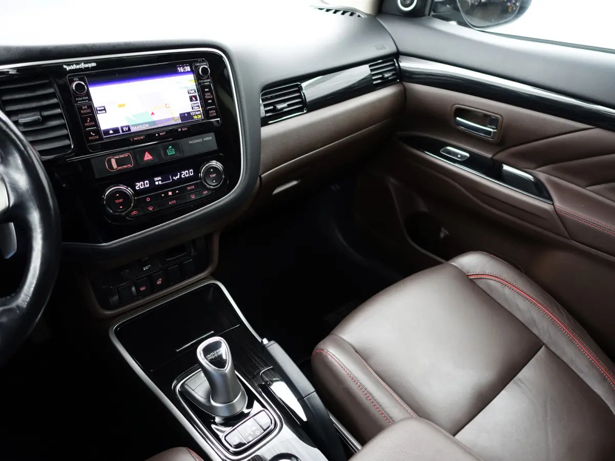 2.0 PHEV Instyle+ Aut- Schuifdak, Design Leder Interieur, 360 Camera, Stuur/Stoelverwarming, Ada Cruise