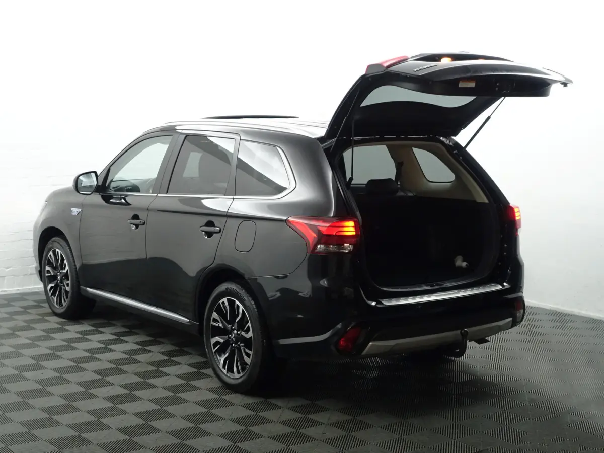 2.0 PHEV Instyle+ Aut- Schuifdak, Design Leder Interieur, 360 Camera, Stuur/Stoelverwarming, Ada Cruise