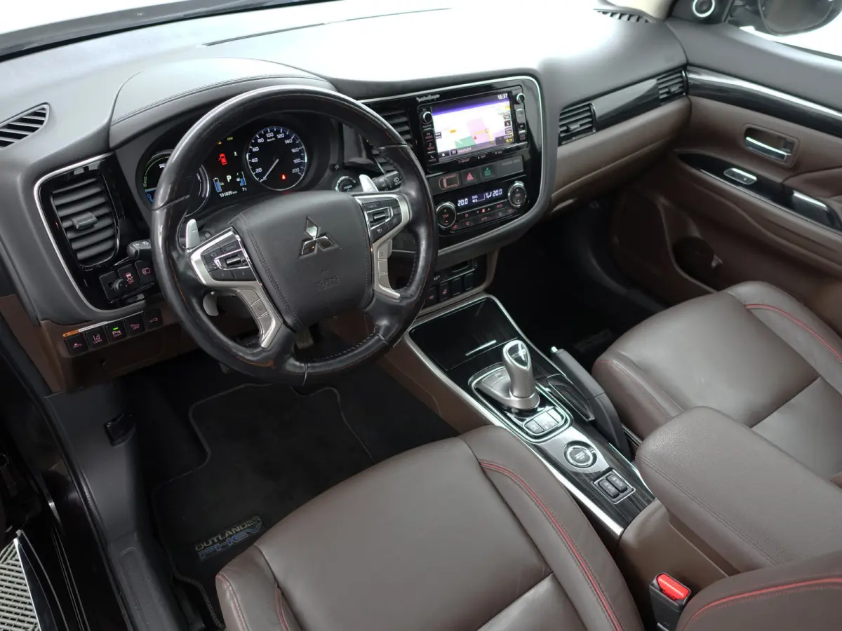 2.0 PHEV Instyle+ Aut- Schuifdak, Design Leder Interieur, 360 Camera, Stuur/Stoelverwarming, Ada Cruise