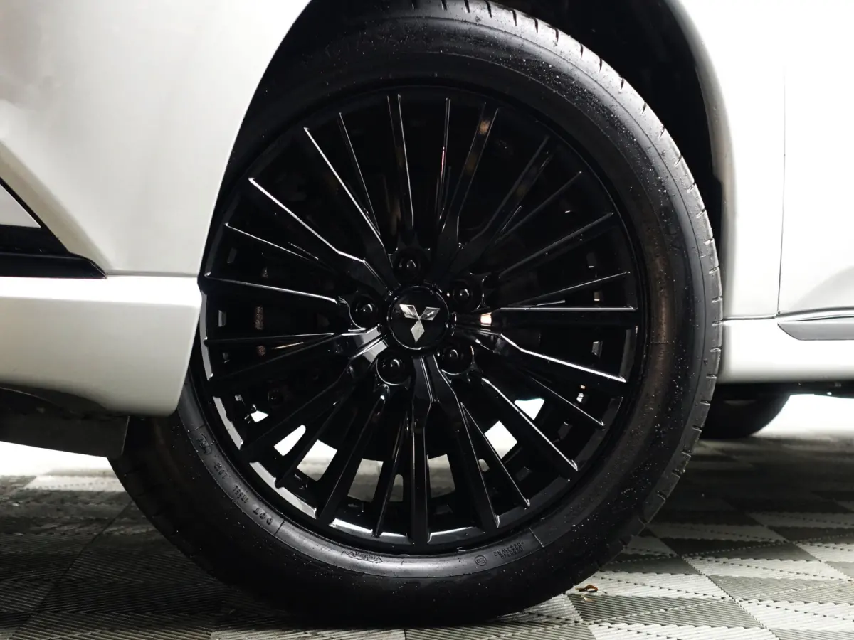 2.4 PHEV Blackpack Aut- Xenon Led, Stoelverwarming, Sport Leder Interieur, Trekhaak, Camera, Clima