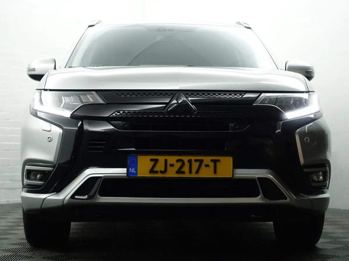 2.4 PHEV Blackpack Aut- Xenon Led, Stoelverwarming, Sport Leder Interieur, Trekhaak, Camera, Clima