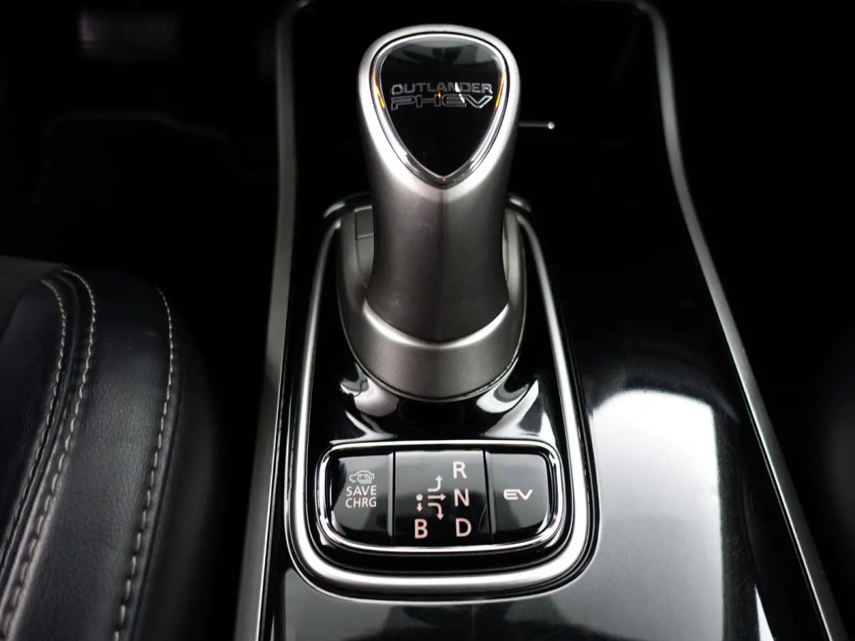 2.4 PHEV Blackpack Aut- Xenon Led, Stoelverwarming, Sport Leder Interieur, Trekhaak, Camera, Clima