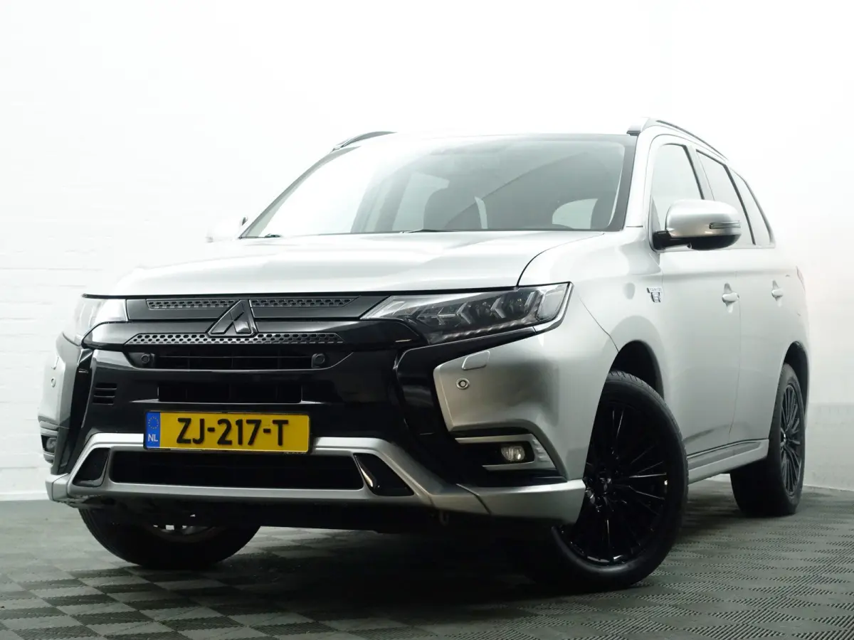 2.4 PHEV Blackpack Aut- Xenon Led, Stoelverwarming, Sport Leder Interieur, Trekhaak, Camera, Clima