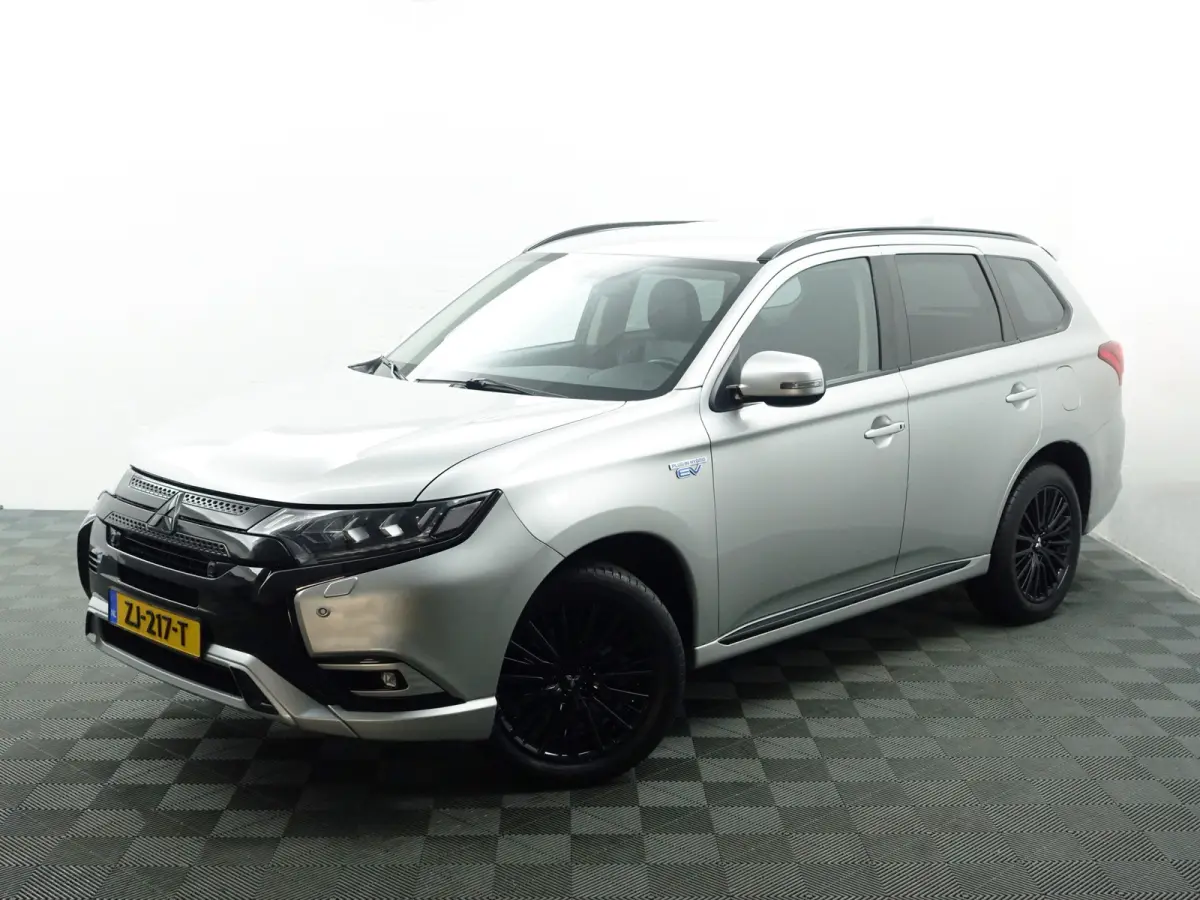 2.4 PHEV Blackpack Aut- Xenon Led, Stoelverwarming, Sport Leder Interieur, Trekhaak, Camera, Clima