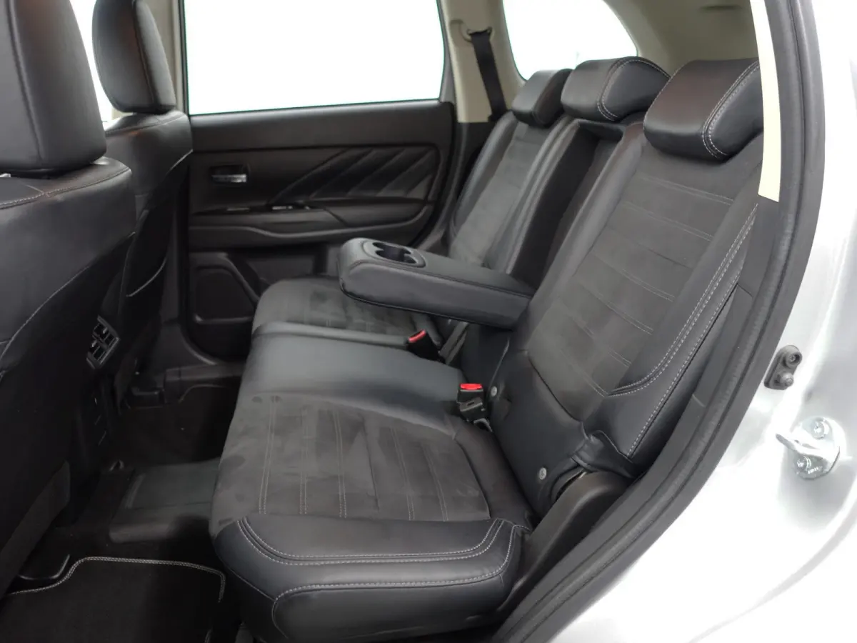2.4 PHEV Blackpack Aut- Xenon Led, Stoelverwarming, Sport Leder Interieur, Trekhaak, Camera, Clima