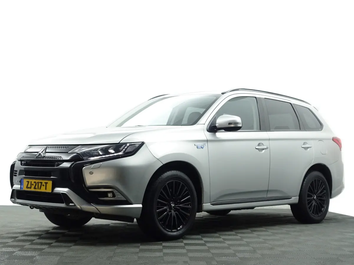 2.4 PHEV Blackpack Aut- Xenon Led, Stoelverwarming, Sport Leder Interieur, Trekhaak, Camera, Clima