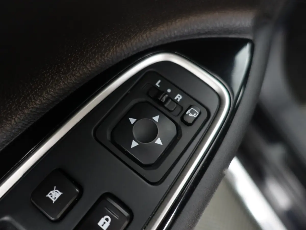 2.0 PHEV Instyle+ Aut- Stuur/Stoelverwarming, Camera, Xenon Led, Trekhaak, Park Assist