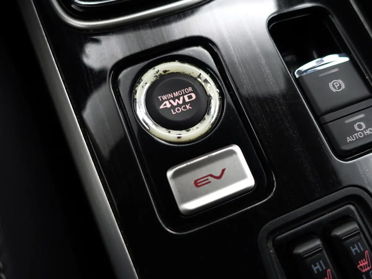 2.0 PHEV Instyle+ Aut- Stuur/Stoelverwarming, Camera, Xenon Led, Trekhaak, Park Assist