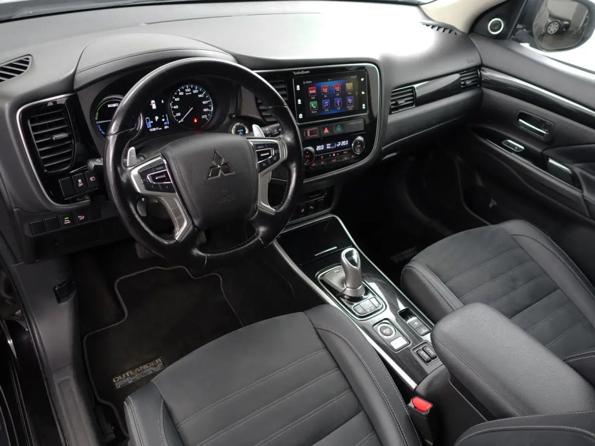 2.0 PHEV Instyle+ Aut- Stuur/Stoelverwarming, Camera, Xenon Led, Trekhaak, Park Assist