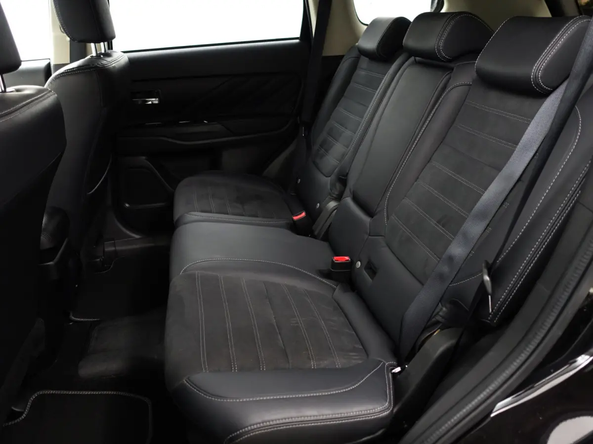 2.0 PHEV Instyle+ Aut- Stuur/Stoelverwarming, Camera, Xenon Led, Trekhaak, Park Assist