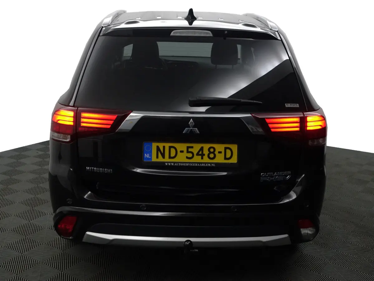 2.0 PHEV Instyle+ Aut- Stuur/Stoelverwarming, Camera, Xenon Led, Trekhaak, Park Assist